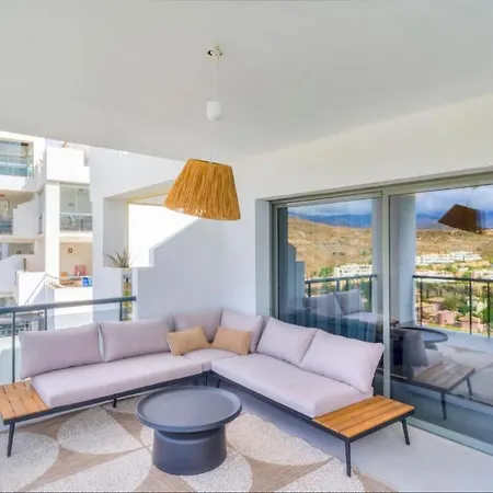 Conde Nest Flat With Wouw Views Apartment Estepona