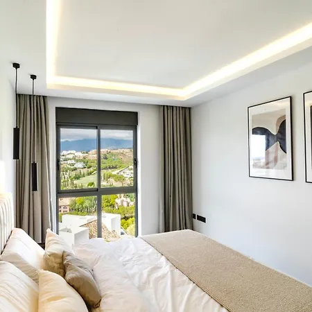 Conde Nest Flat With Wouw Views