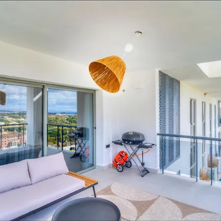 Apartment Conde Nest Flat With Wouw Views