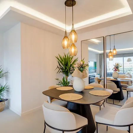 Conde Nest Flat With Wouw Views