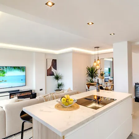 Conde Nest Flat With Wouw Views Estepona