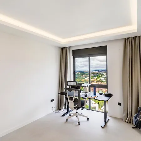 Conde Nest Flat With Wouw Views